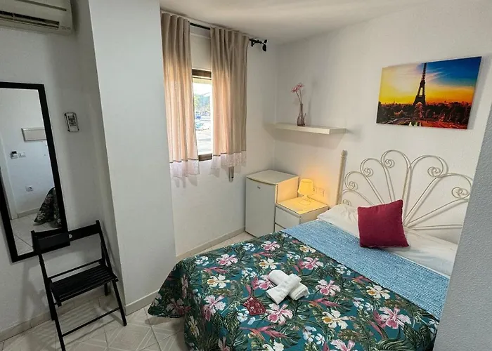 Hostal Avenida